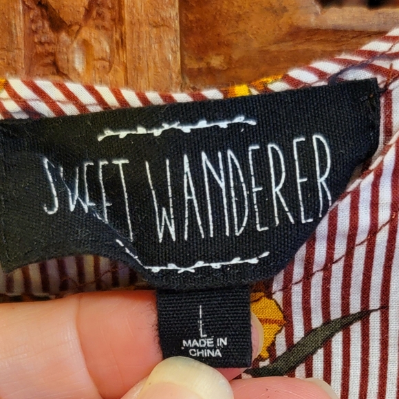 Sweet Wanderer flutter sleeve front wrap  burgundy pinstripe floral blouse - Picture 3 of 10